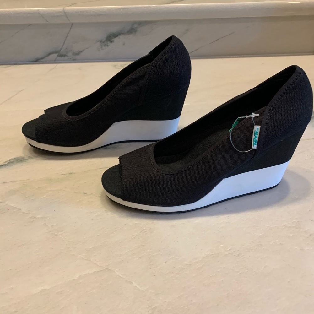 Teva Mush Wedge Size 7